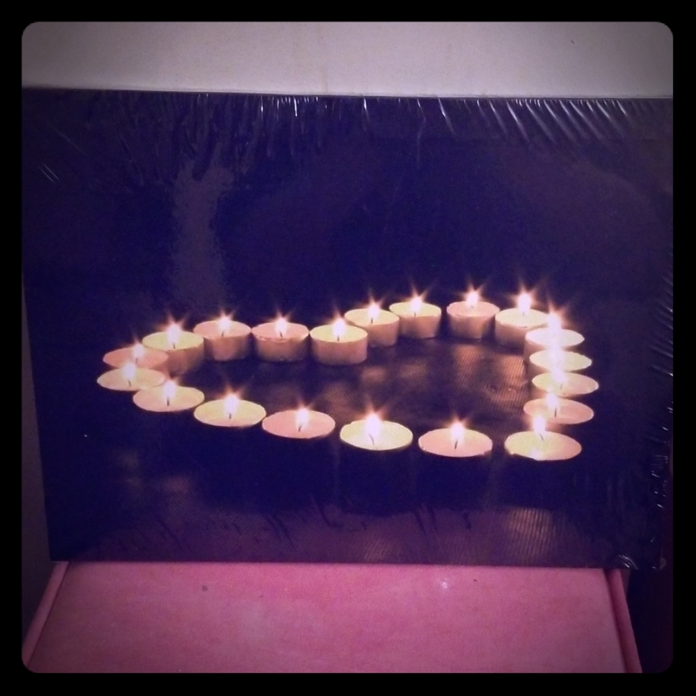 LED Flickering Heart-Shaped Wall Art